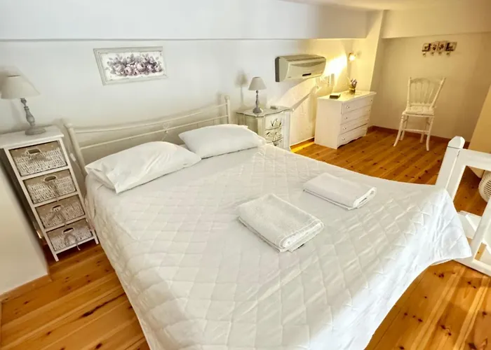 Roula's Апартаменты *